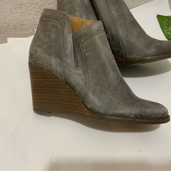 Lucky Brand Yabba Women's Ankle Wedge Booties Size 5.5 M, Gray Leather - Picture 4 of 15